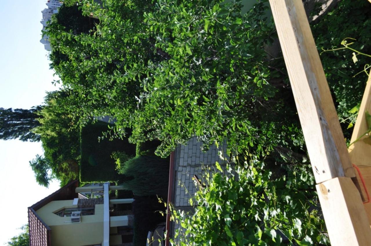 Dacha V Arkadii Hotel Odessa Eksteriør billede